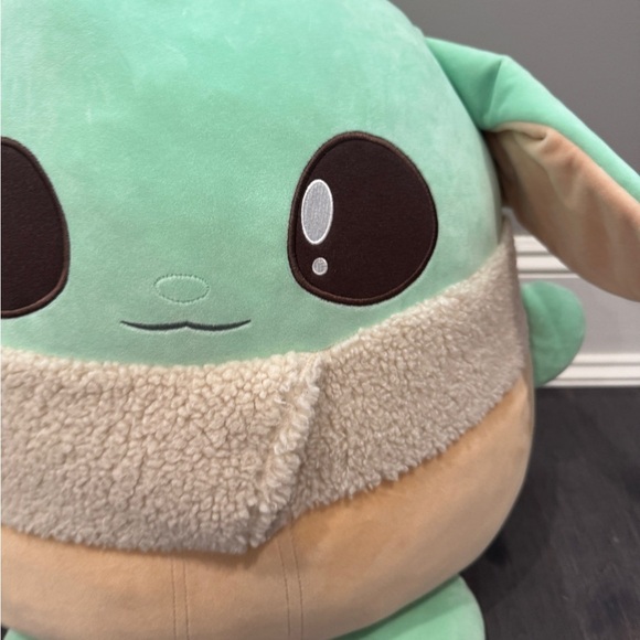 NWOT 20 INCH Star Wars The Mandalorian Grogu Green and Tan Plush Stuffed Animal - Picture 3 of 8